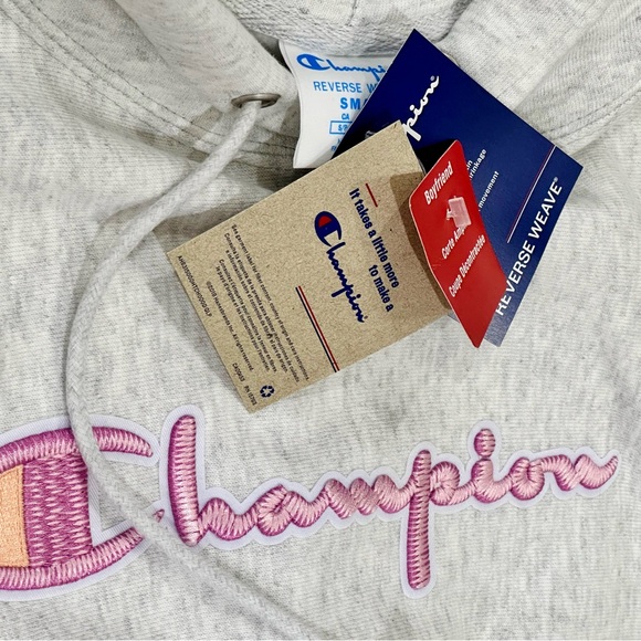 NWT Champion Embroidered Script Womans Sweater - Picture 3 of 6